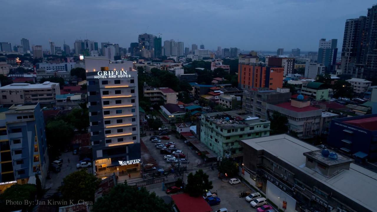 Griffin Hotel And Suites Cebu Exterior photo